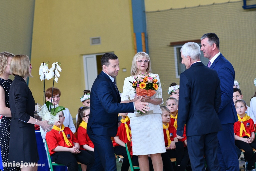 W Uniejowie świętowano 45-lecie nadania szkole imienia