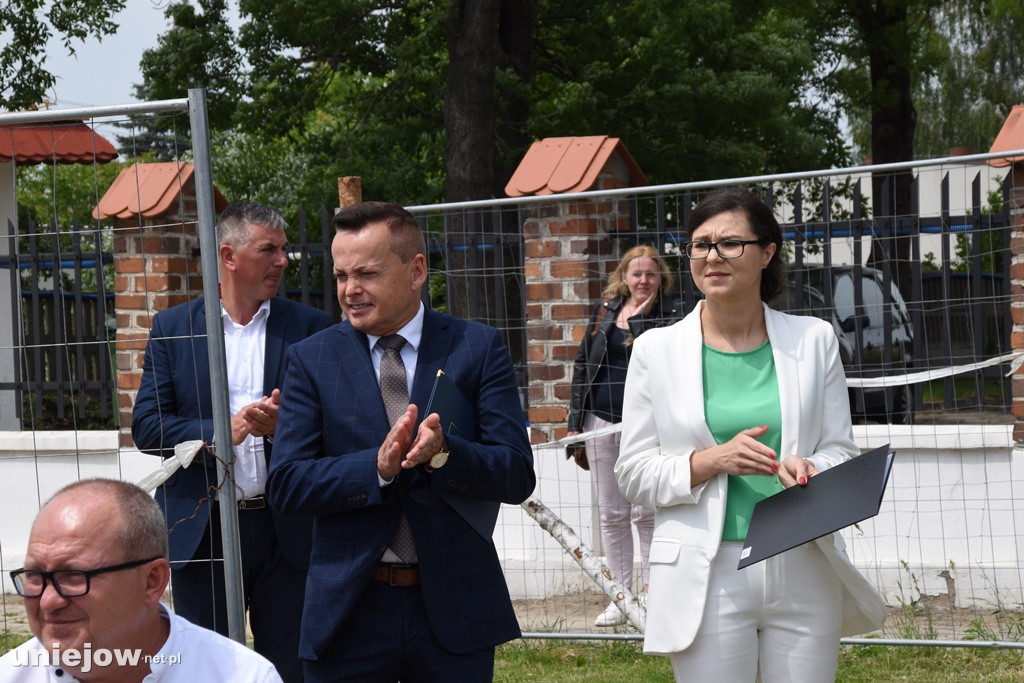 Wmurowano kamień węgielny pod budowę przedszkola integracyjnego w Uniejowie