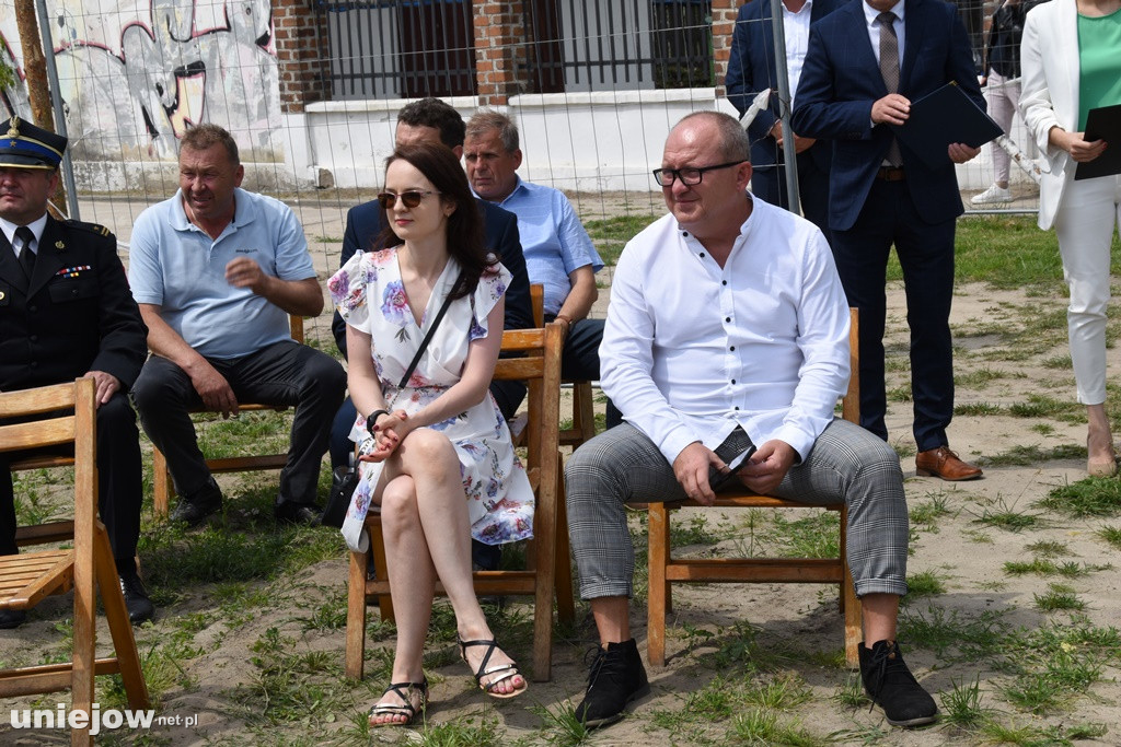 Wmurowano kamień węgielny pod budowę przedszkola integracyjnego w Uniejowie
