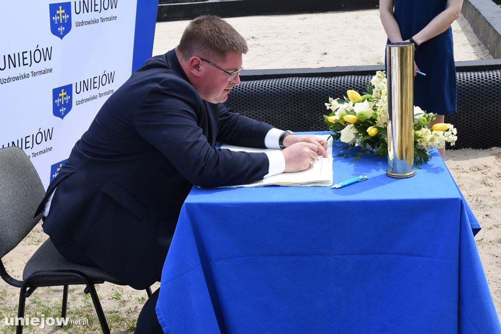 Wmurowano kamień węgielny pod budowę przedszkola integracyjnego w Uniejowie