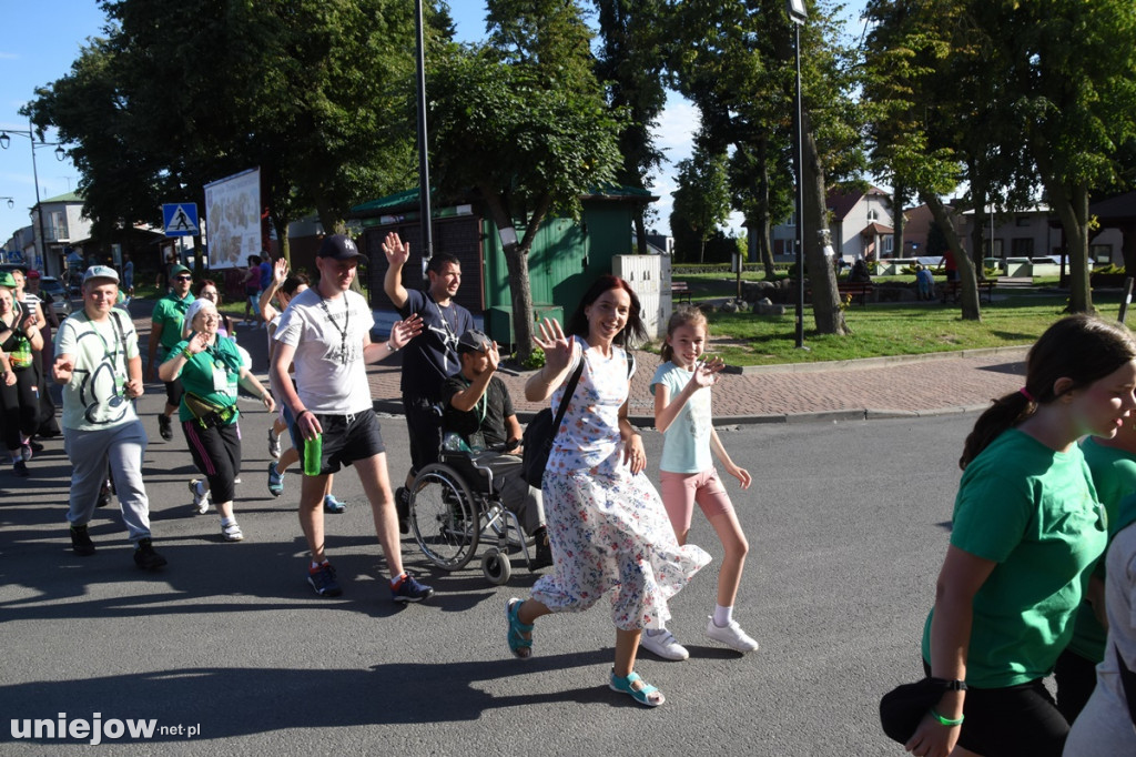 Pielrzymi z Turku i Konina przeszli przez Uniejów [2022]