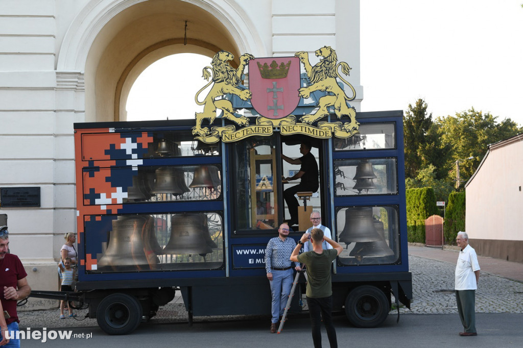 Gdański carillon w Uniejowie