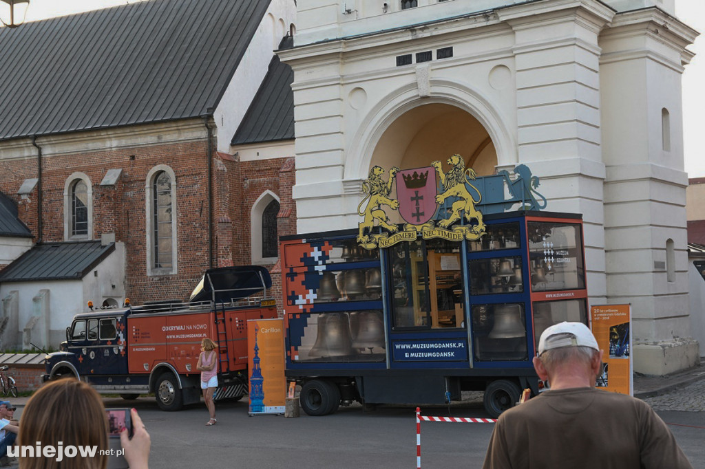 Gdański carillon w Uniejowie