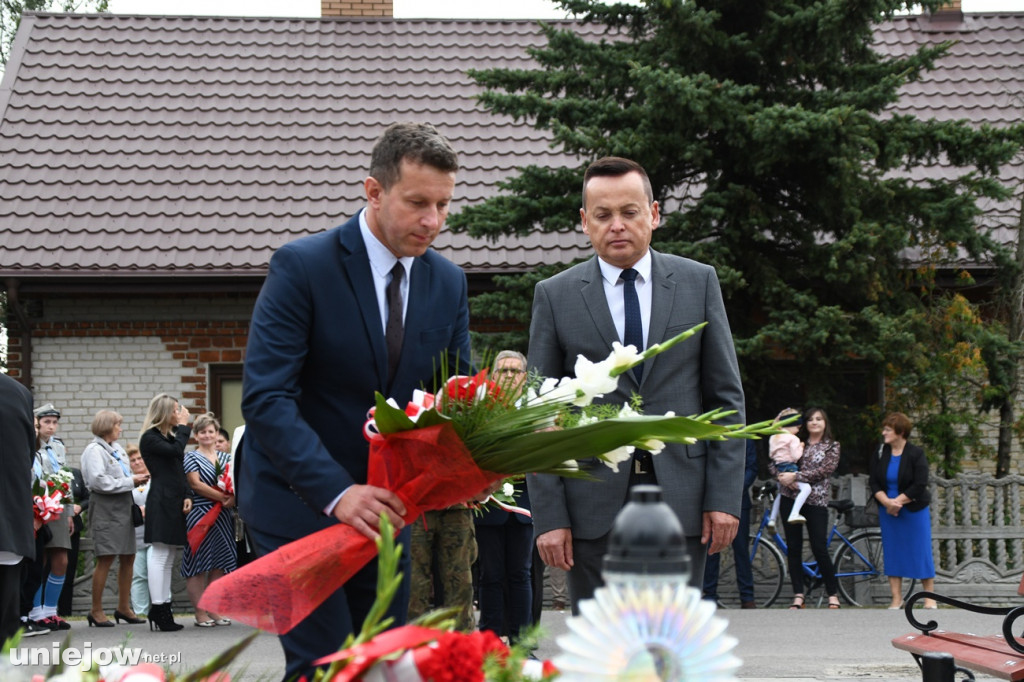 W Czekaju uczczono pamięć pomordowanych