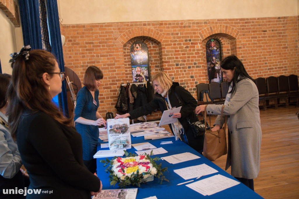 W Uniejowie odbywa się dwudniowa konferencja naukowa