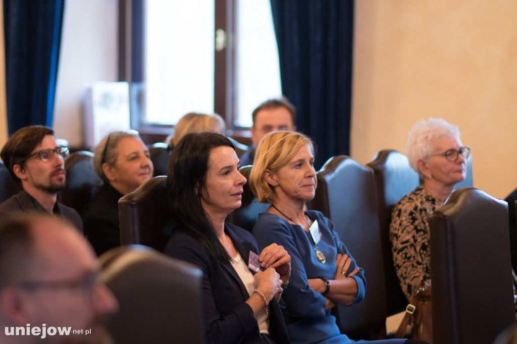 W Uniejowie odbywa się dwudniowa konferencja naukowa