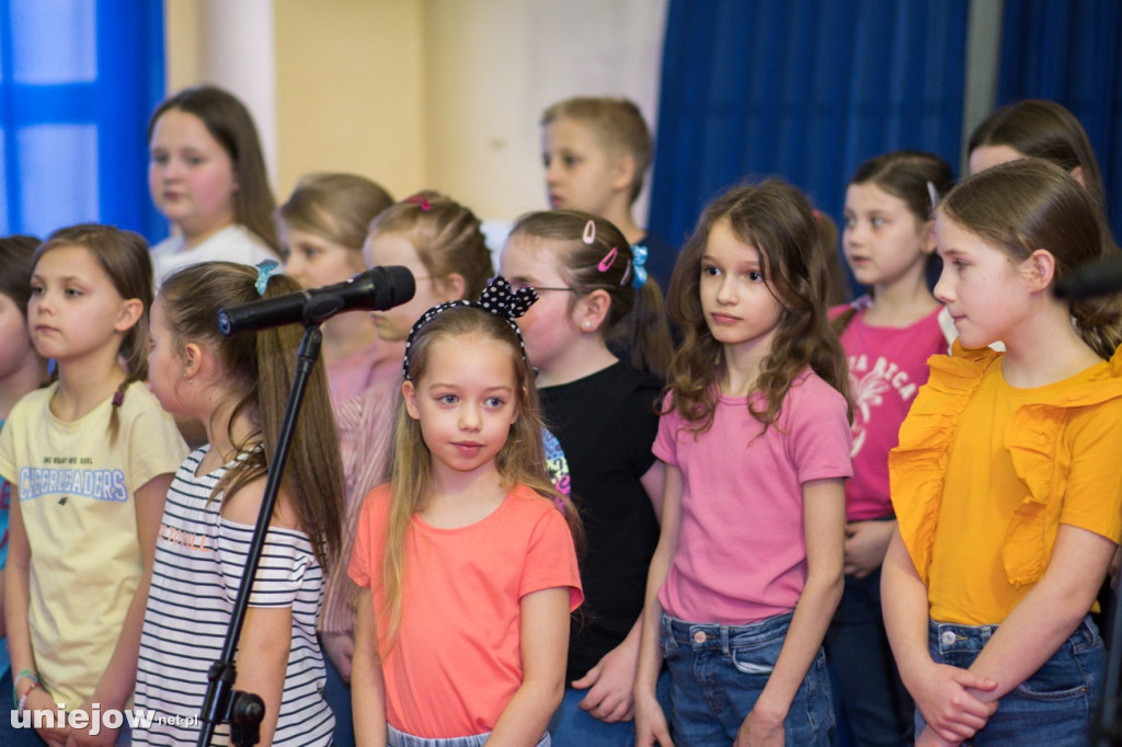 Uniejowska Grupa Wokalna na koncercie rodzinnym