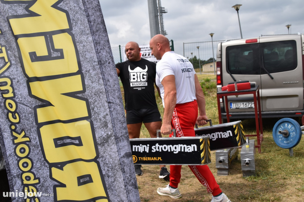 Strongman motocyklistów i zlot u Banity