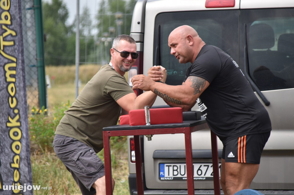 Strongman motocyklistów i zlot u Banity