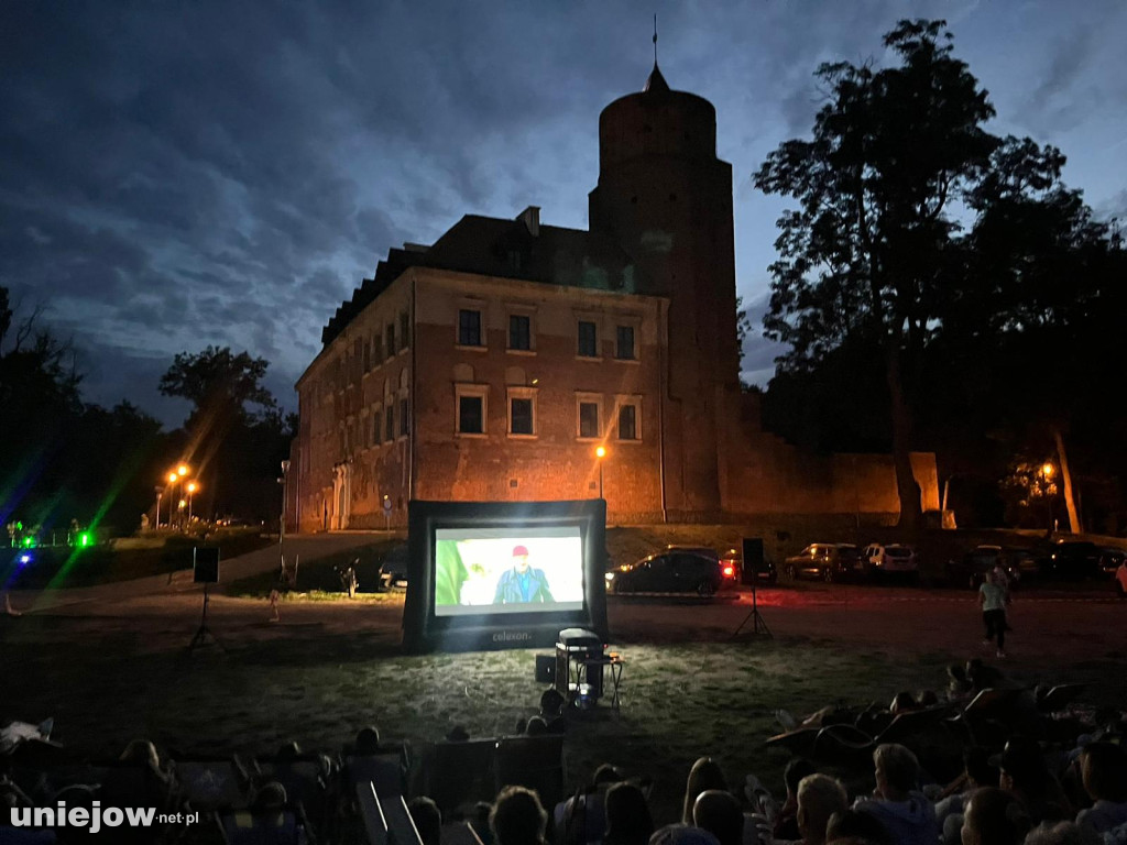 Tak wyglądało letnie kino plenerowe w Uniejowie