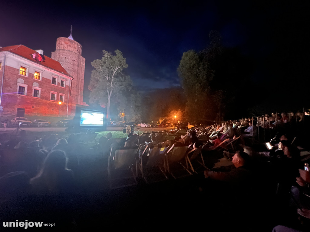 Tak wyglądało letnie kino plenerowe w Uniejowie