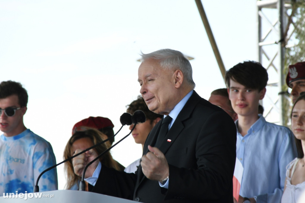 Prezes PiS Jarosław Kaczyński na pikniku wojskowym w Uniejowie