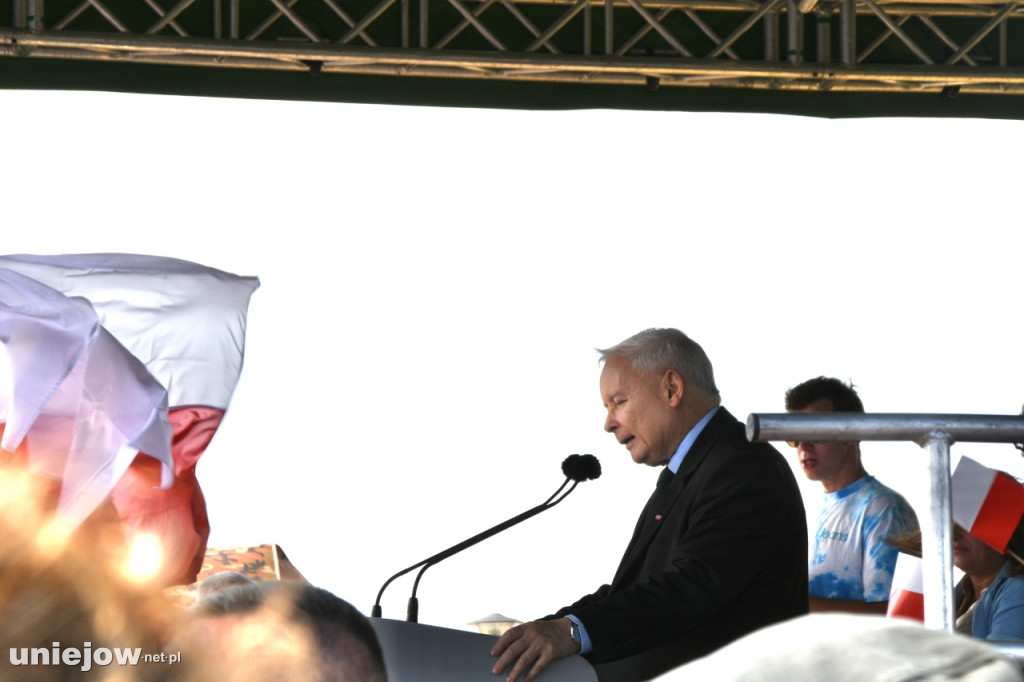 Prezes PiS Jarosław Kaczyński na pikniku wojskowym w Uniejowie