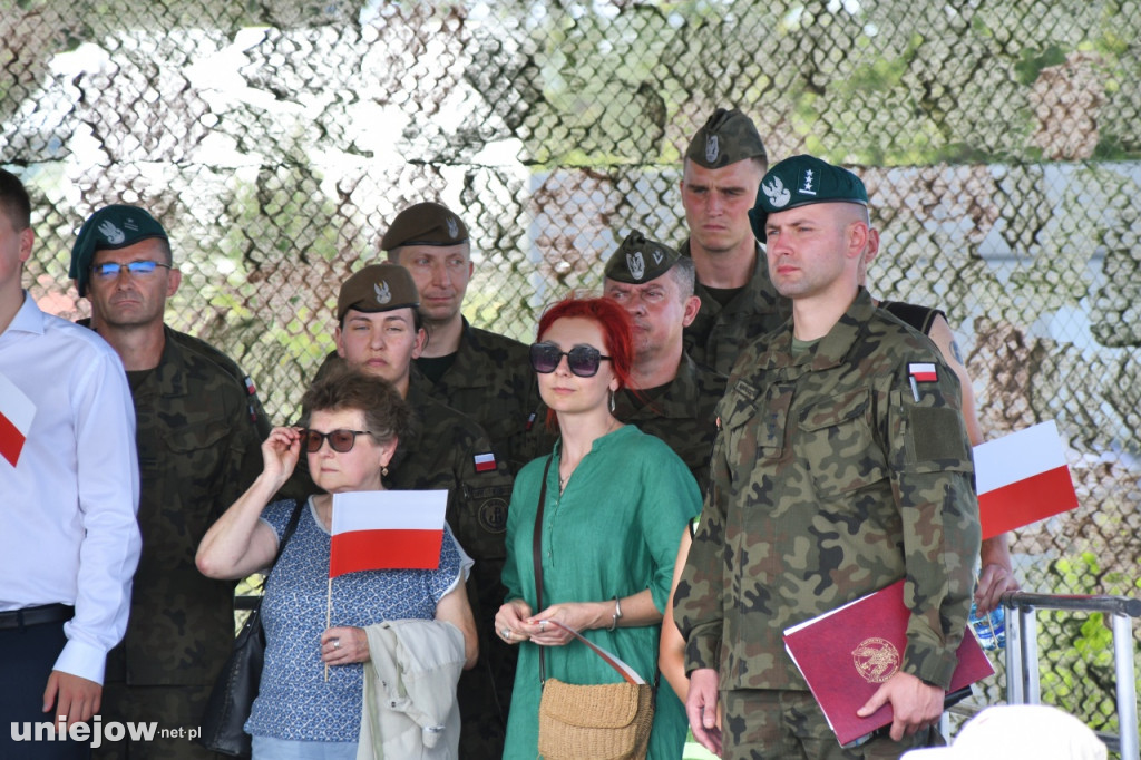 Prezes PiS Jarosław Kaczyński na pikniku wojskowym w Uniejowie