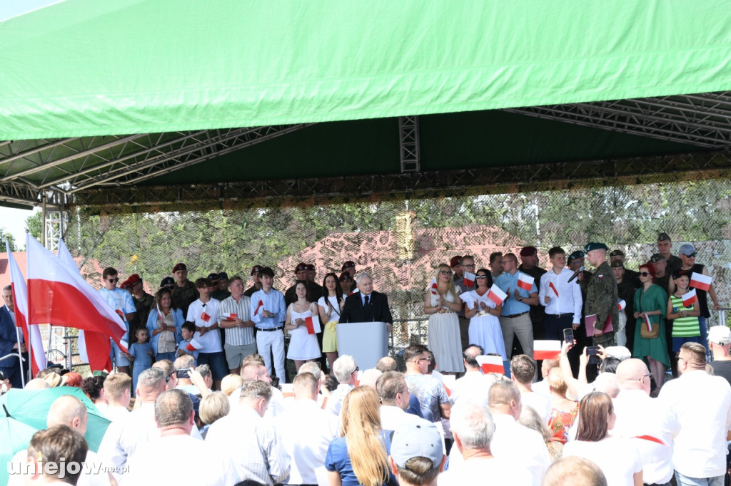 Prezes PiS Jarosław Kaczyński na pikniku wojskowym w Uniejowie