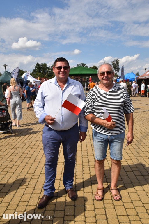 Prezes PiS Jarosław Kaczyński na pikniku wojskowym w Uniejowie