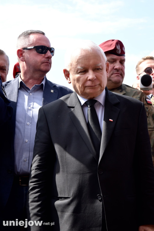 Prezes PiS Jarosław Kaczyński na pikniku wojskowym w Uniejowie