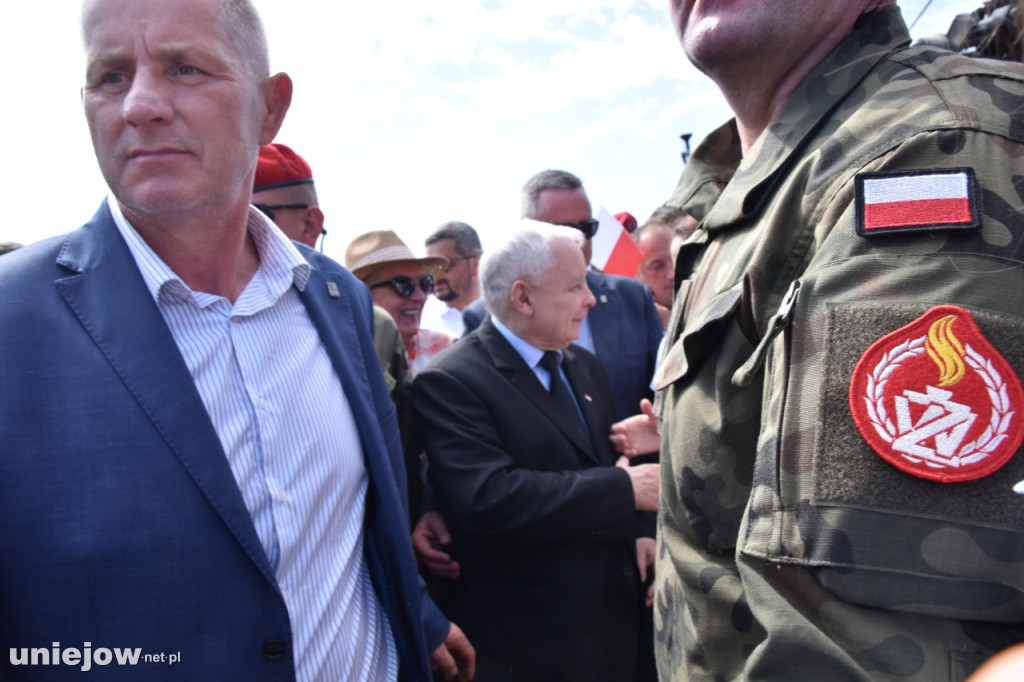 Prezes PiS Jarosław Kaczyński na pikniku wojskowym w Uniejowie