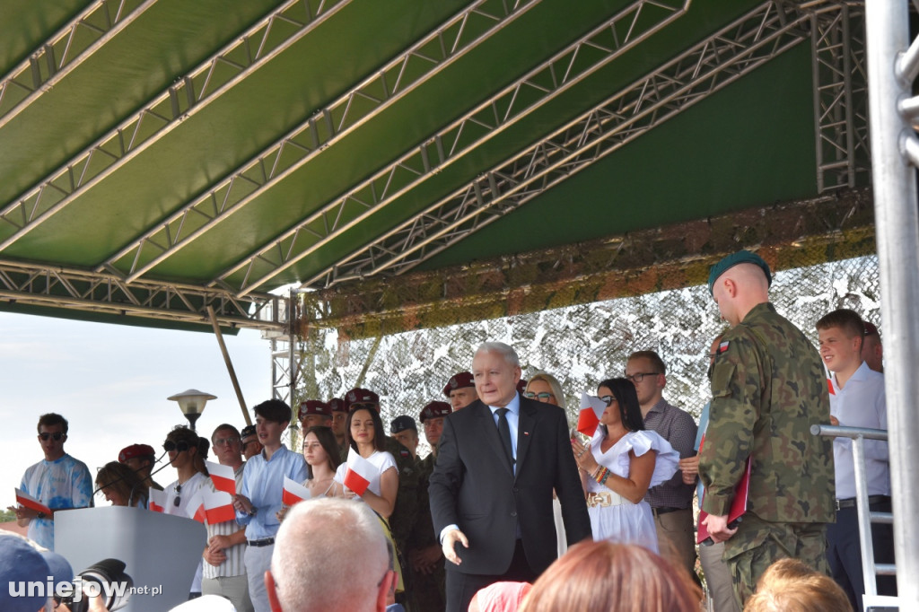Prezes PiS Jarosław Kaczyński na pikniku wojskowym w Uniejowie