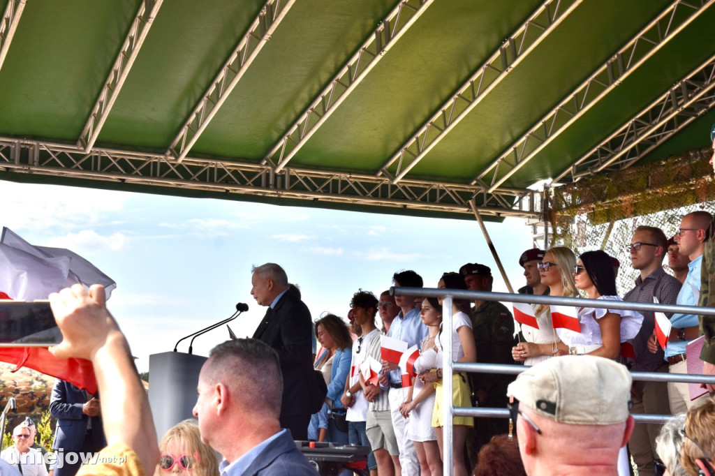 Prezes PiS Jarosław Kaczyński na pikniku wojskowym w Uniejowie