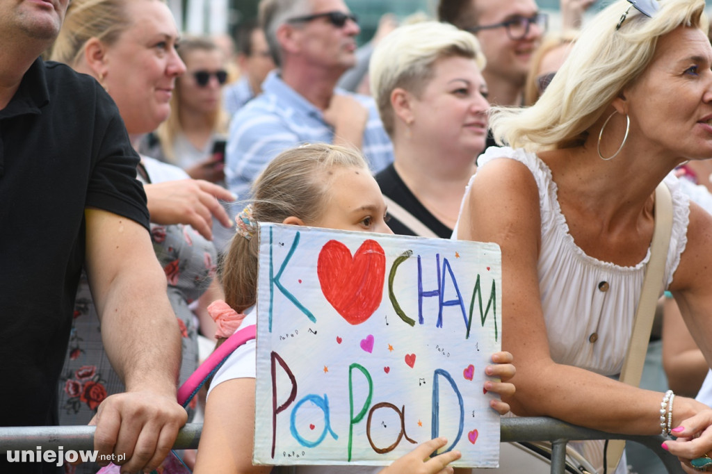 FEEL, Kombii i Papa D.