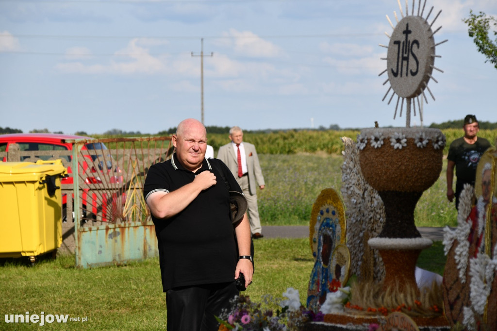 Gmina Uniejów. Dożynki gminno-parafialne gościły w Wieleninie Kolonii