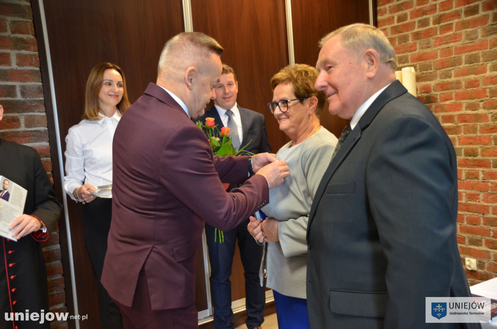 Wręczono medale a długoletnie pożycie małżeńskie