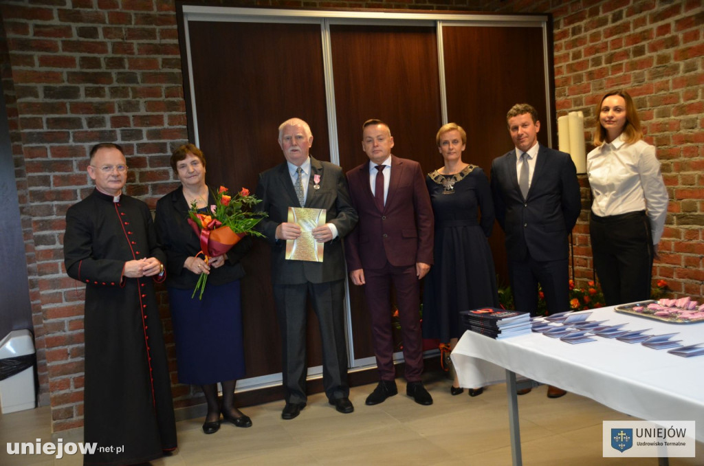 Wręczono medale a długoletnie pożycie małżeńskie