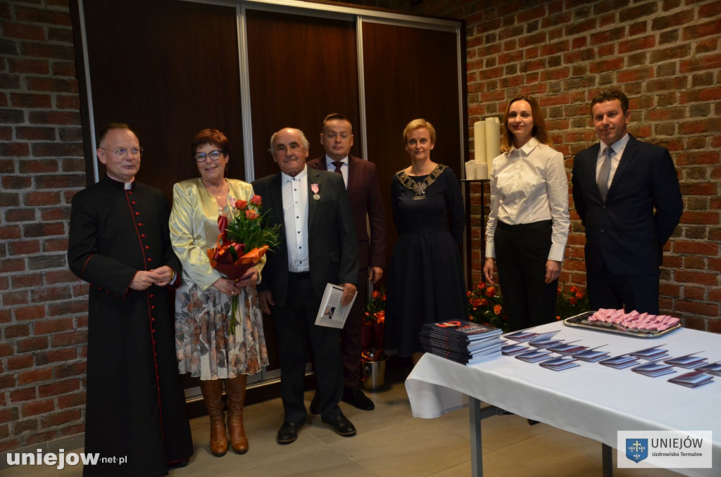 Wręczono medale a długoletnie pożycie małżeńskie