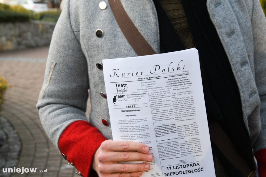 Uniejowskie obchody 11 listopada na Rynku