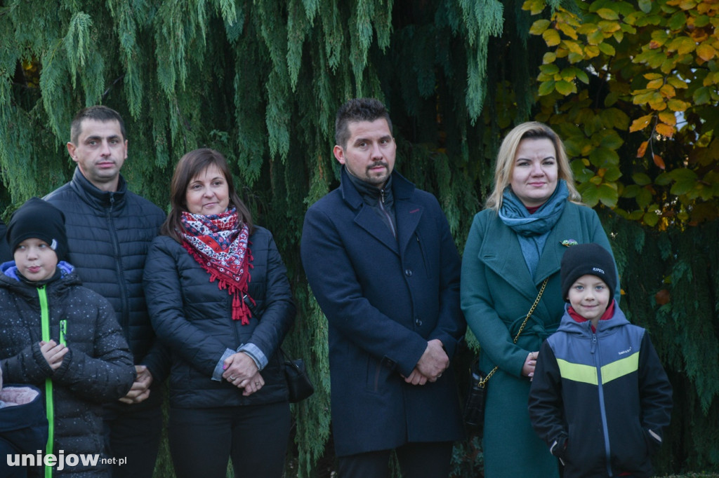 Uniejowskie obchody 11 listopada na Rynku