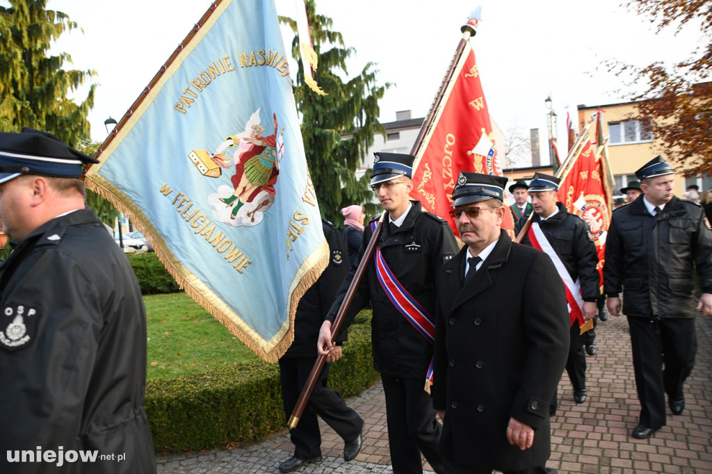 Uniejowskie obchody 11 listopada na Rynku