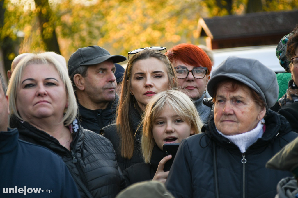 Uniejowskie obchody 11 listopada na Rynku