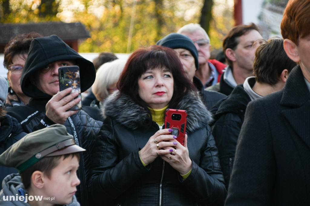 Uniejowskie obchody 11 listopada na Rynku