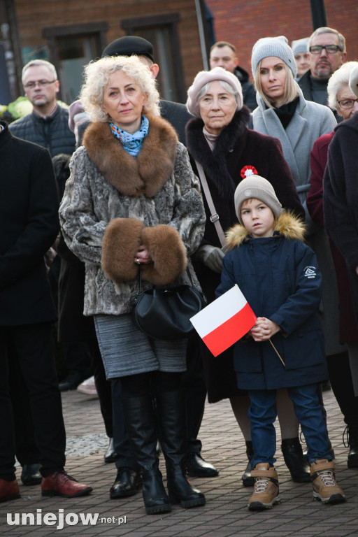 Uniejowskie obchody 11 listopada na Rynku