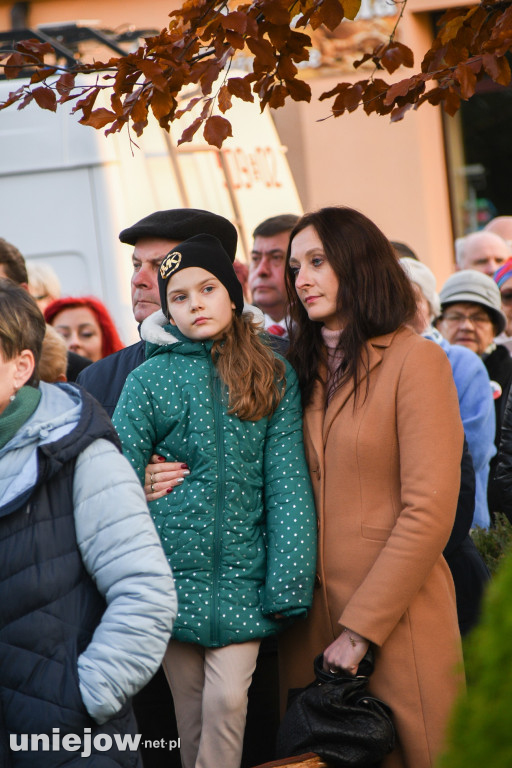 Uniejowskie obchody 11 listopada na Rynku