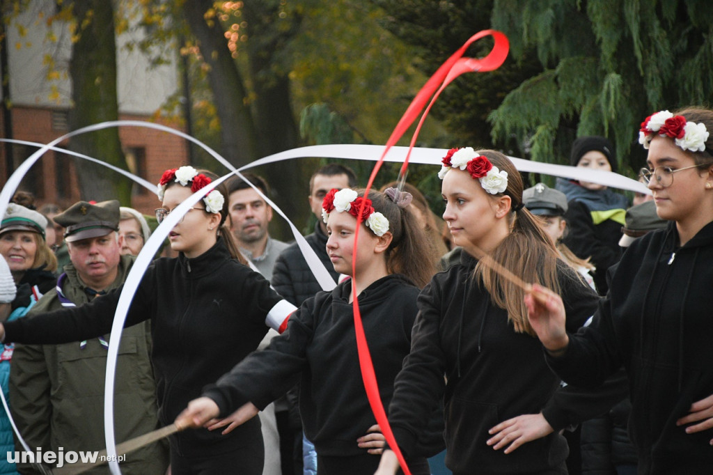 Uniejowskie obchody 11 listopada na Rynku