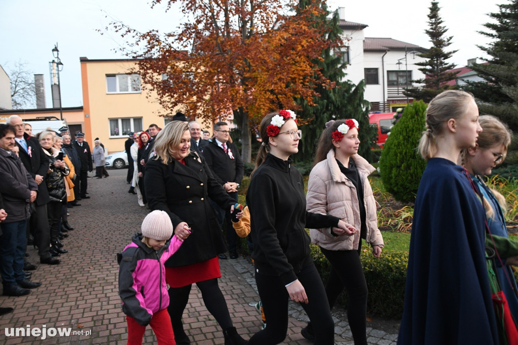 Uniejowskie obchody 11 listopada na Rynku