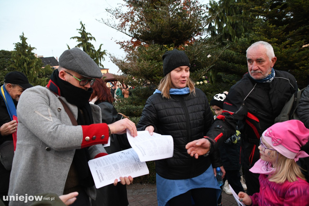 Uniejowskie obchody 11 listopada na Rynku