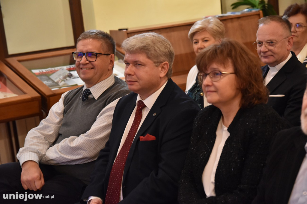 Wręczono tytuł honorowego Członka Towarzystwa Przyjaciół Uniejowa