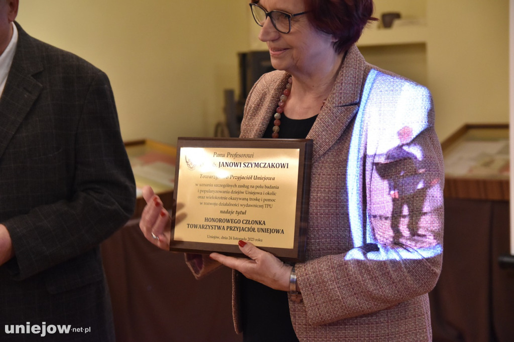 Wręczono tytuł honorowego Członka Towarzystwa Przyjaciół Uniejowa