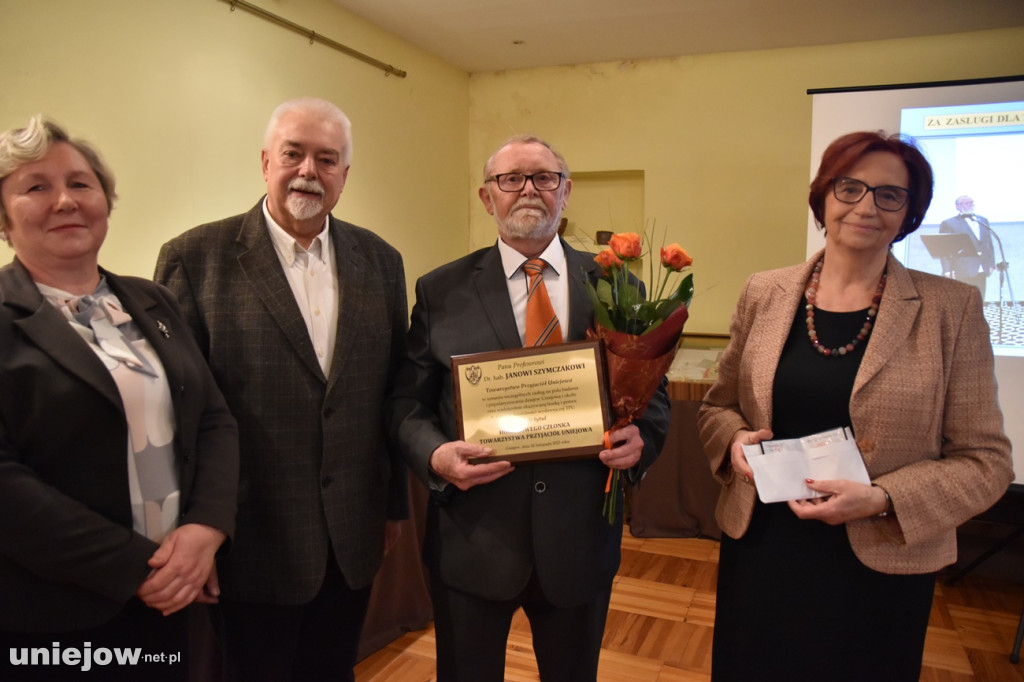 Wręczono tytuł honorowego Członka Towarzystwa Przyjaciół Uniejowa