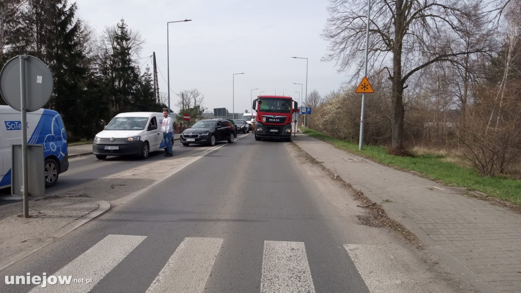 Rolnicy zablokowali rondo w Uniejowie