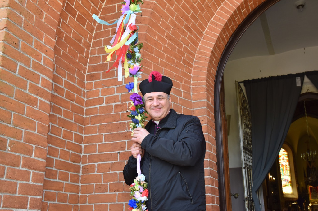 Największe palmy w konkursie palm wielkanocnych w Wilamowie