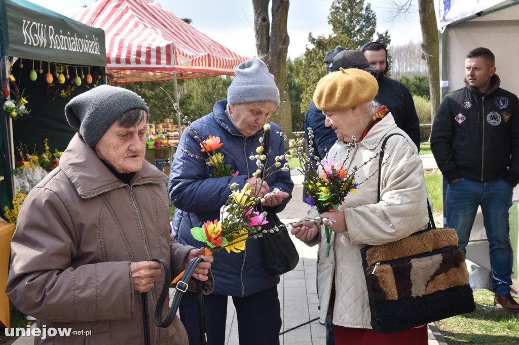 Największe palmy w konkursie palm wielkanocnych w Wilamowie