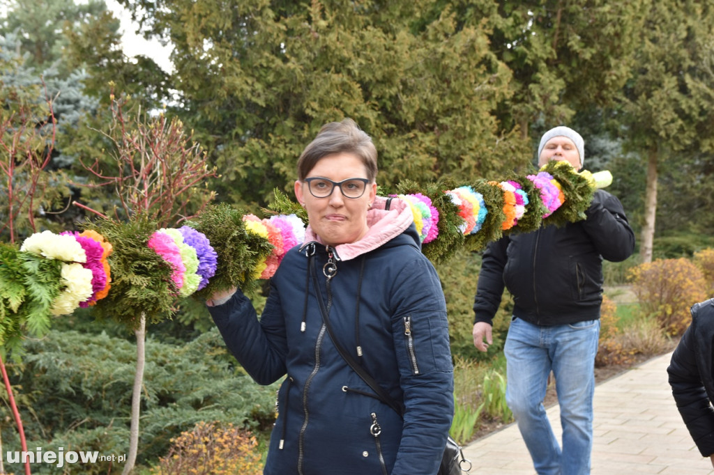 Największe palmy w konkursie palm wielkanocnych w Wilamowie