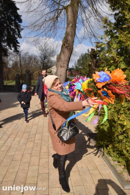 Największe palmy w konkursie palm wielkanocnych w Wilamowie