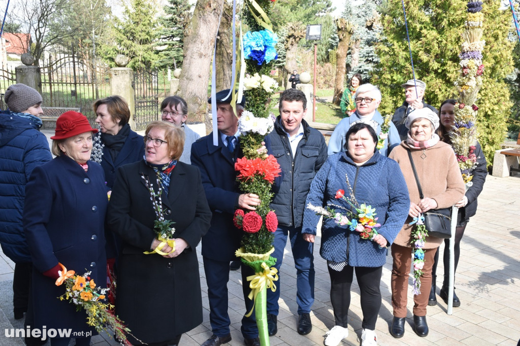 Największe palmy w konkursie palm wielkanocnych w Wilamowie