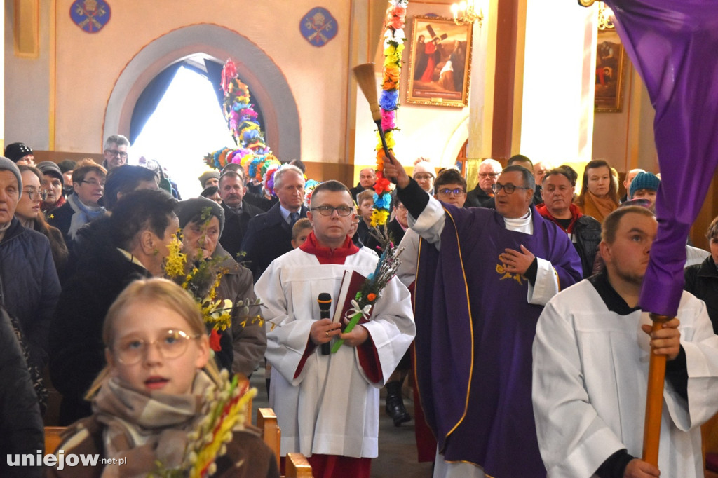Największe palmy w konkursie palm wielkanocnych w Wilamowie