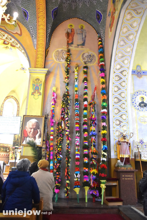 Największe palmy w konkursie palm wielkanocnych w Wilamowie